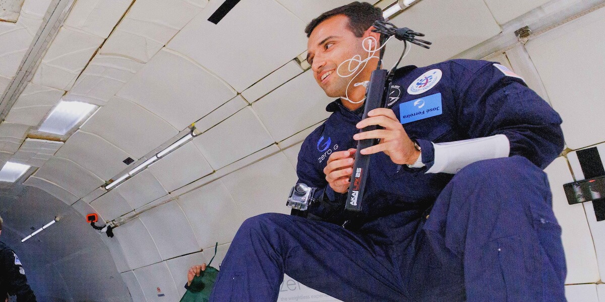 何塞·费雷拉登上零重力飞行图片来源:史蒂夫·博克索尔/零重力